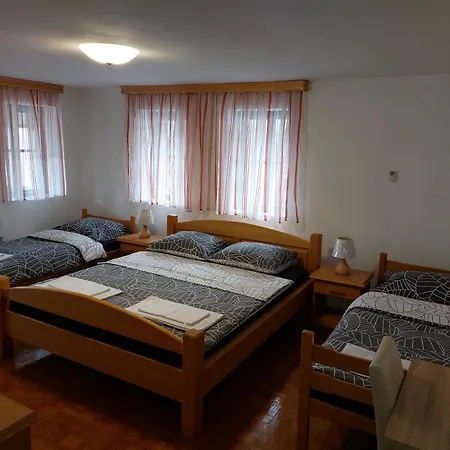 Panorama מלון דירות טראווניק